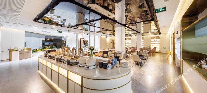 上海国家会展中心诸光路亚朵X酒店图片