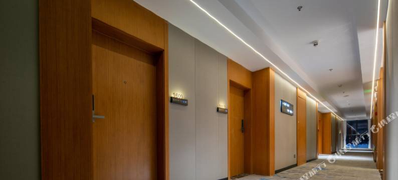 谷兹.铂雅名人泰明酒店(成都高新保税区龙湖蜀新天街店)图片