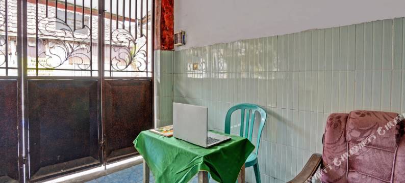 奥西多穆廖伊斯兰公寓酒店(Hotel O Sidomulyo Kost Syariah)图片