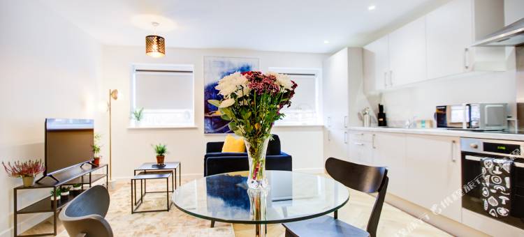 Hybrid Resi - Mitcham Close to Tooting and Wimbledon图片
