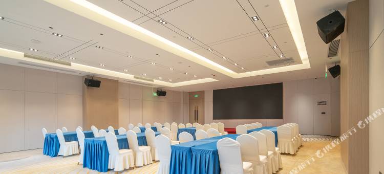 艺龙酒店(湛江海湾大桥万达店)图片