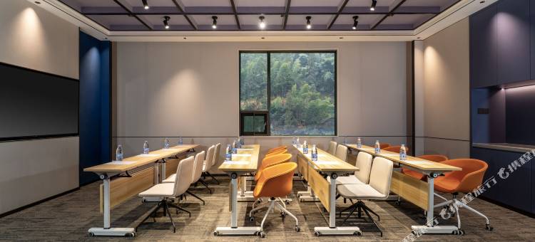 黄山风景区换乘中心南大门智选假日酒店图片