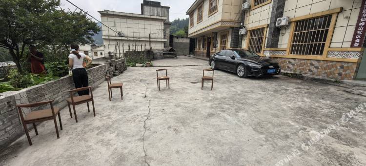 风情苗乡客栈图片