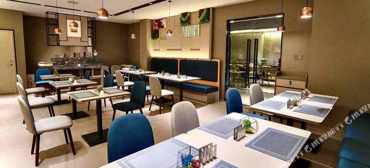 如家商旅酒店(沈阳沈北新区辽宁大学地铁站店)图片