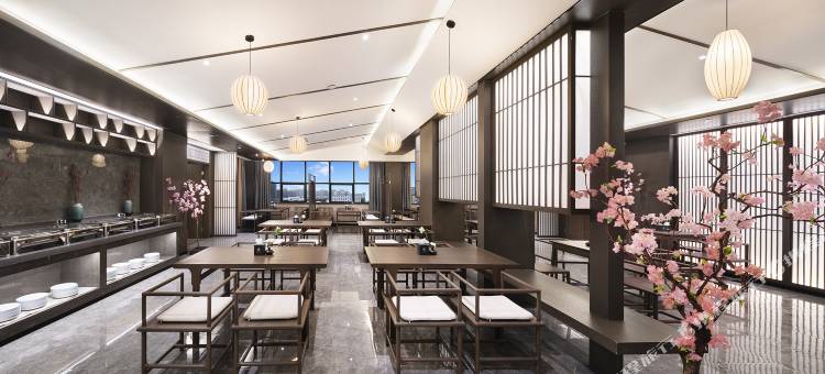 陌上轻雅酒店(盛华里购物中心经开中心广场地铁站店)图片