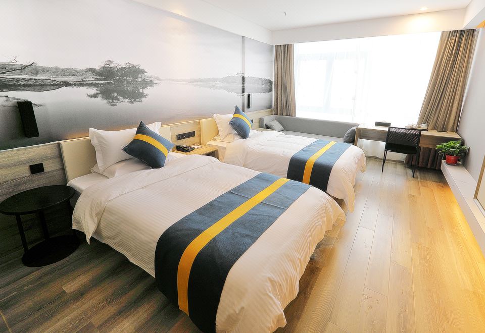  Hotel Overview