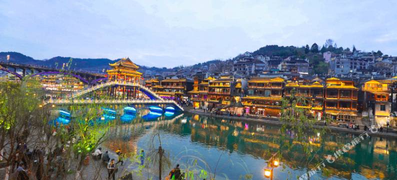凤凰梵间·人文美学民宿(凤凰古城景区店)图片