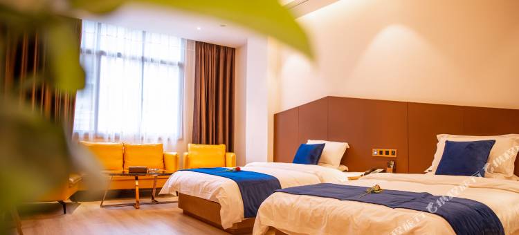 镇巴艾尚酒店图片