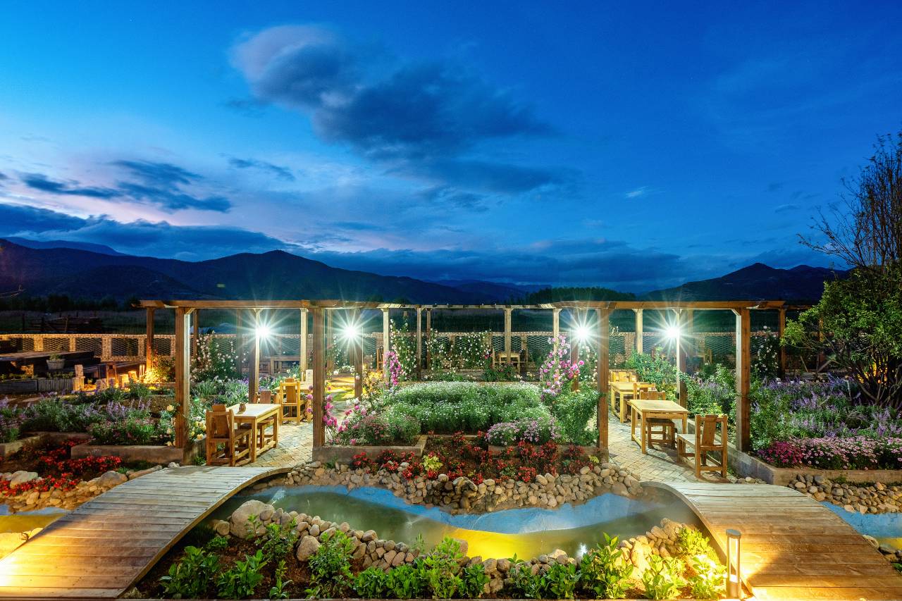 糊涂窝湖景度假酒店(泸沽湖亲爱的客栈)图片