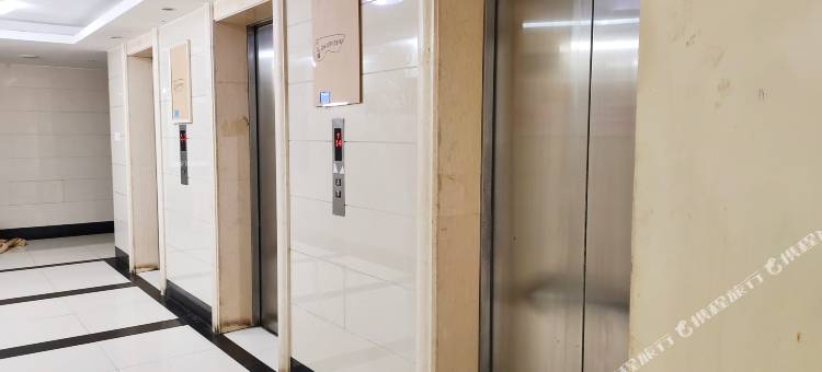 July轻奢公寓(武汉大学街道口地铁站店)图片