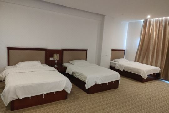 郁南福盈门酒店