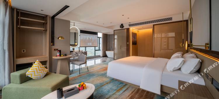 龙汐·臻享公寓(湛江万达广场中澳友谊花园店)图片