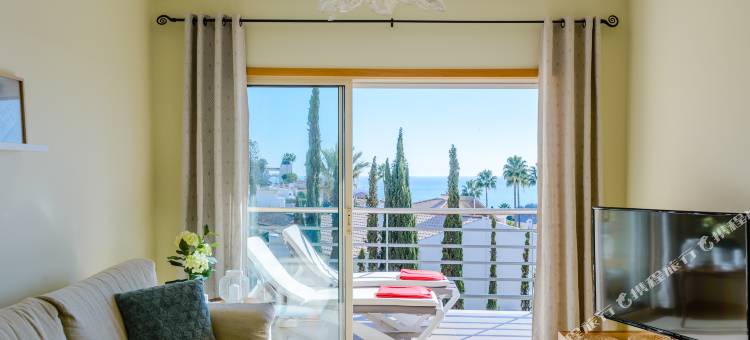 BnB Homes Ocean View Apartment with Lovely Terrace, 2 Swimming Pools & Tennis Court图片
