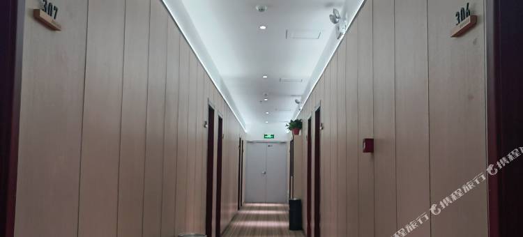 新乡新岩酒店(河南科技学院店)图片