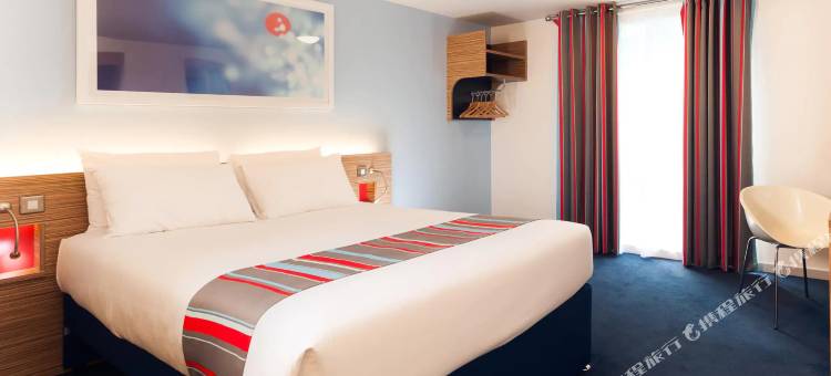 加的夫中央皇后街旅屋酒店(Travelodge Cardiff Central Queen Street)图片