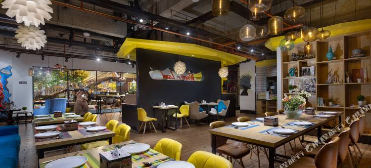 梦景·彩虹酒店(昆明站环城南路地铁站店)图片