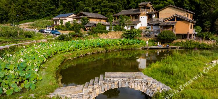 水湧金江土家族民宿(张家界国家森林公园店)图片
