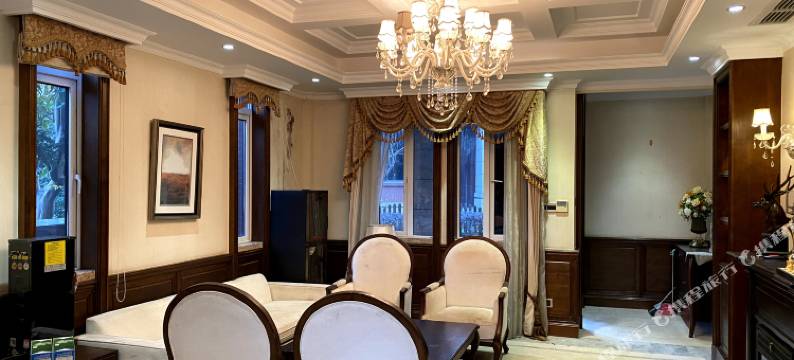 咸宁梓山湖·蜜月湾喜居别墅酒店图片