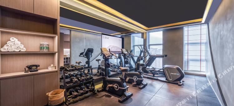 哈密伊州区七一夜市亚朵酒店图片