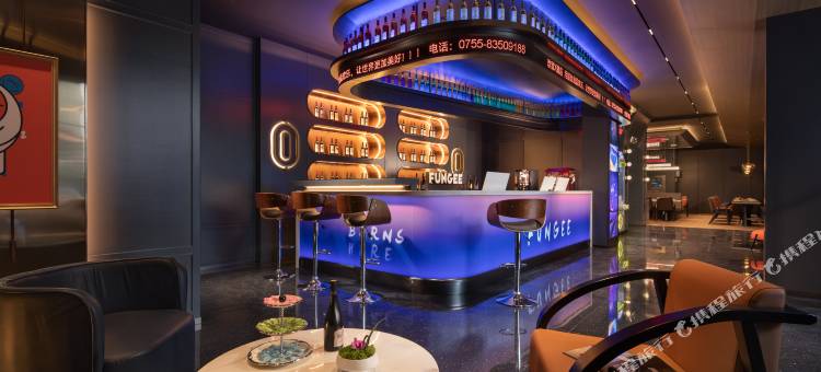 FunGeeX欢致酒店(深圳华强北体育中心店)图片