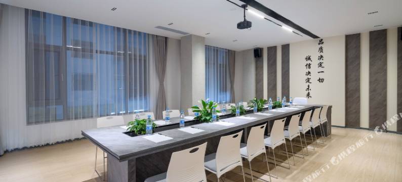 芸山栖谷酒店(曲靖高铁北站店)图片