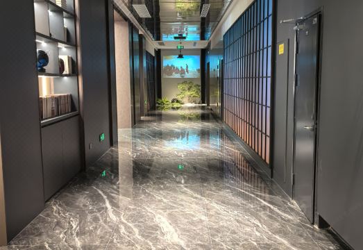 Renjoy Hotel (Yintaicheng Chonghemen Square) Hotel Overview