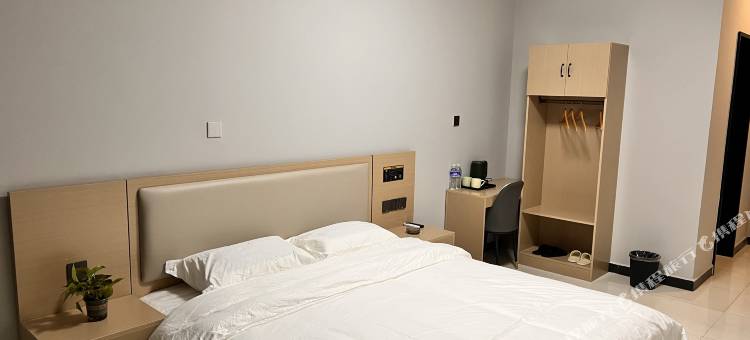 怪兽网咖电竞酒店图片