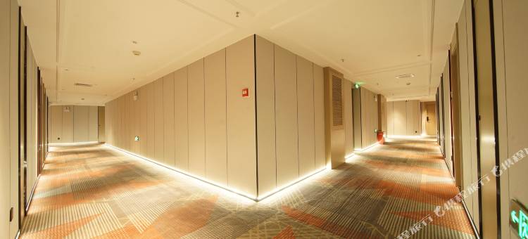 蚂蚁·光年电竞酒店(梧州骑楼城店)图片