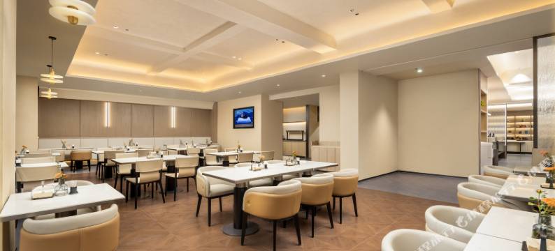 广州越秀淘金地铁站亚朵酒店图片