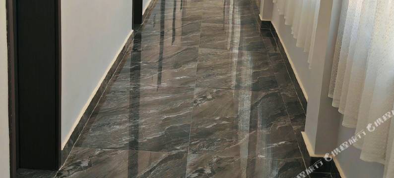 德钦海湾8号江景大酒店图片