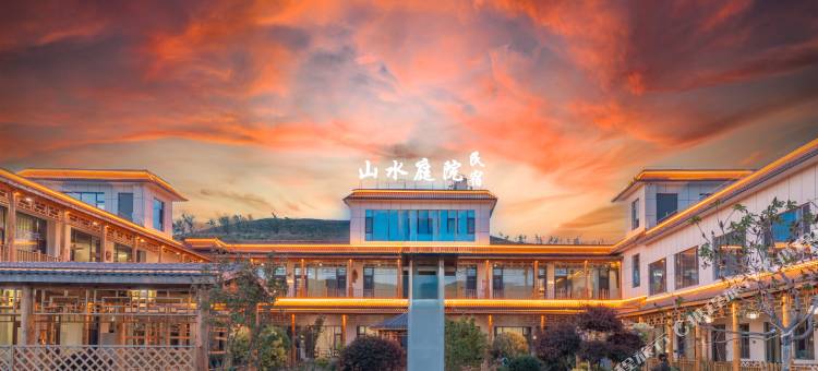 尼勒克山水庭院民宿图片