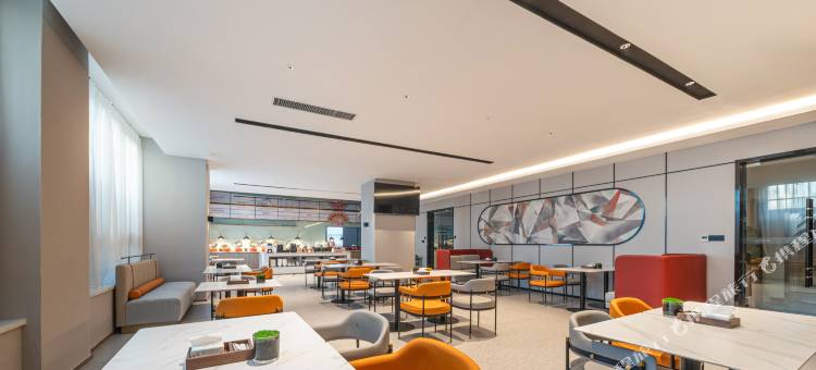 柏曼酒店(乌鲁木齐高铁站卫星路店)图片