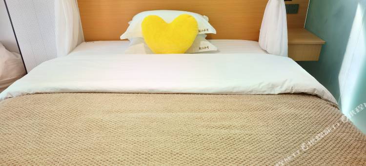 观山如是民宿(葛仙山风景区店)图片