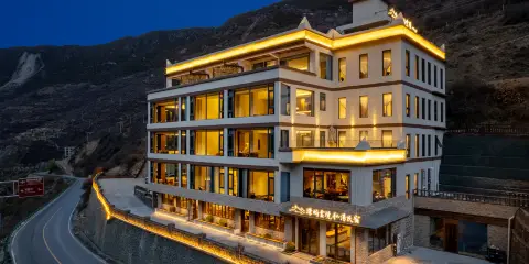 璟嶼雲境·MountHotspring|全畫幅私湯觀景民宿(雙橋溝景區店)