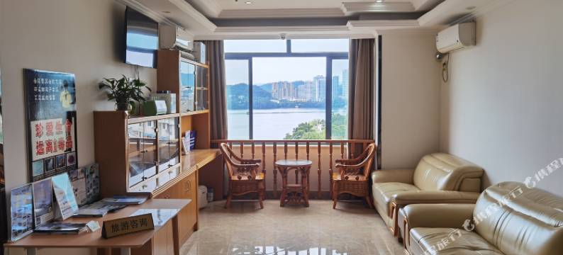 常春藤湖景酒店 (千岛湖景区广场银泰城店)图片