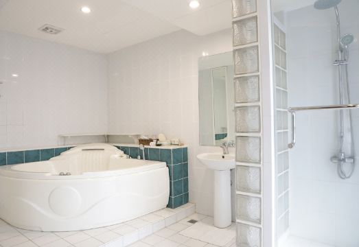 Coco Grande HotelHotel Overview