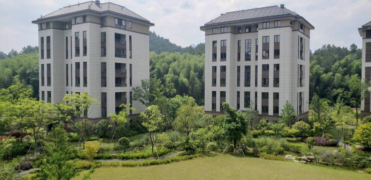 湖州梧同居公寓