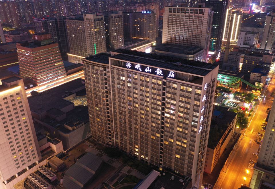 岷山饭店（渖阳站医大一院店）外景图