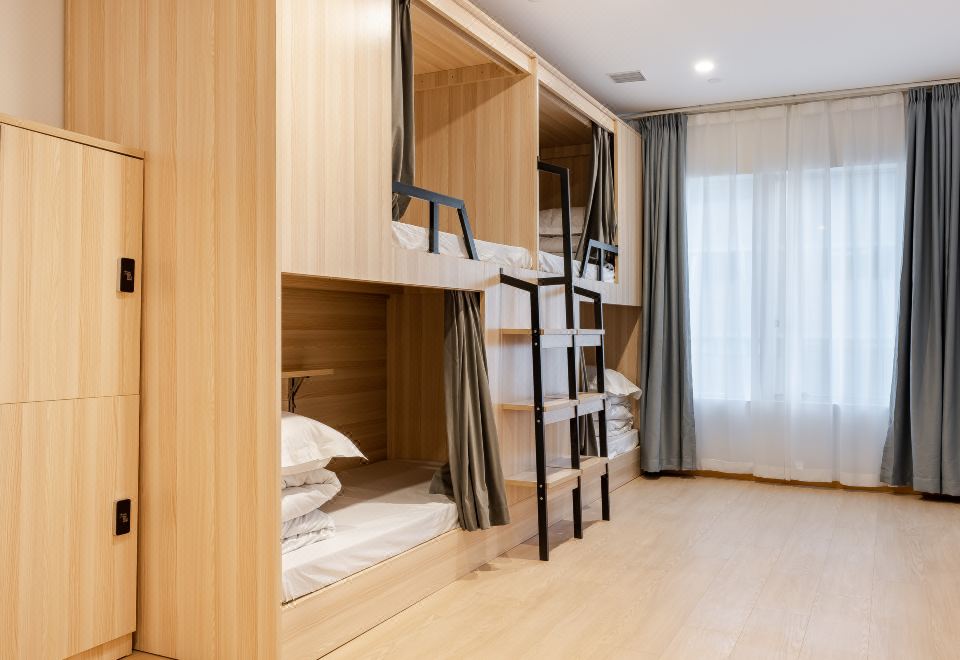 Dayin International Youth Hostel(East Nanjing Road & The Bund)Hotel Overview