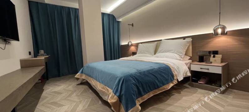 云朵酒店(一峰城市广场颖河湾店)图片