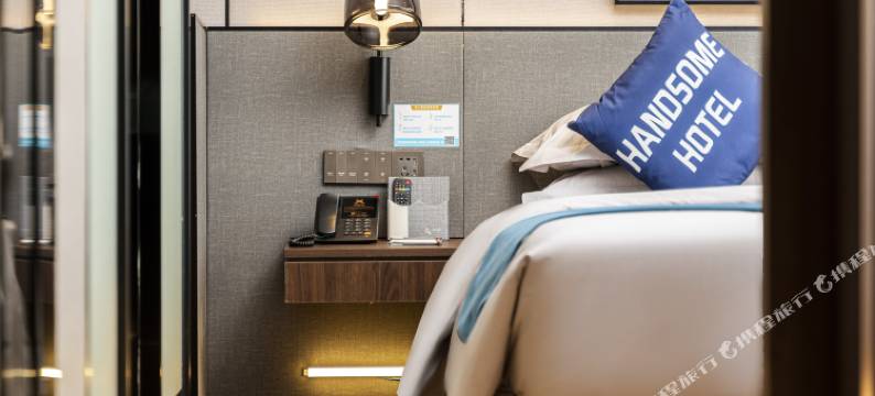 H瀚绅酒店(百色龙景名都五中店)图片