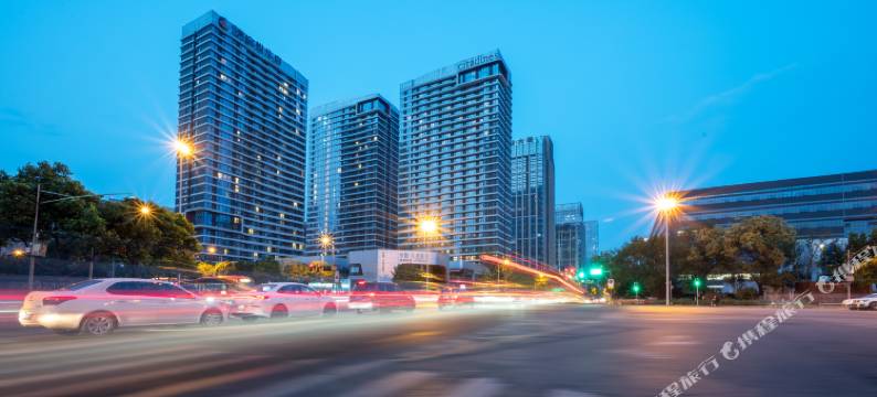 和光·ALIENSPACE外星人电竞酒店(成都天府三街银泰城店)图片