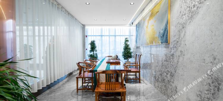 蓝波湾壹号酒店(蓝波国际广场店)图片