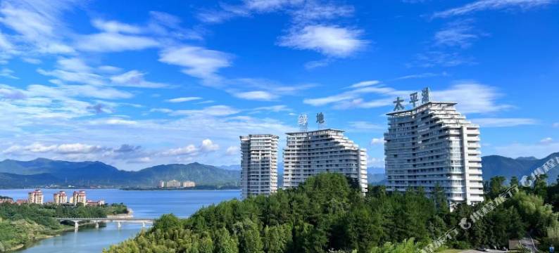 黄山·绿地太平湖度假酒店图片