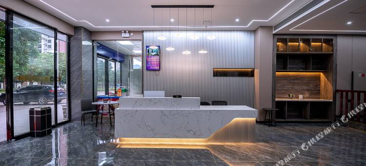 曼悦Plus酒店(南宁东盟经济技术开发区小帽山美食广场店)图片