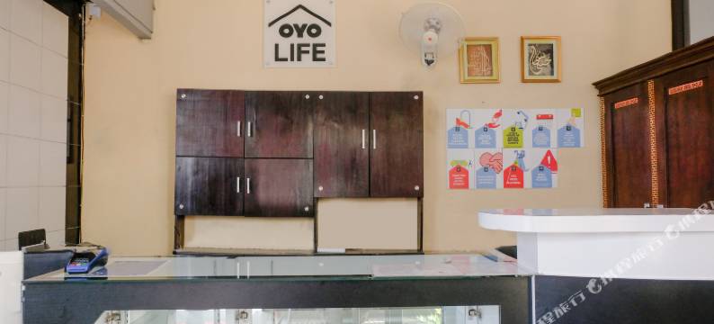 OYO Life 2744 Qudsi宾馆(OYO Life 2744 Guest House Qudsi)图片