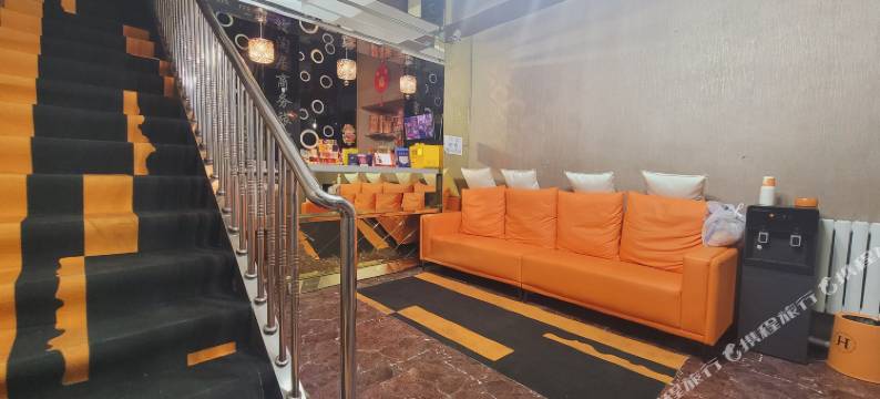 宜家轻住宾馆(中华巴洛克店)图片