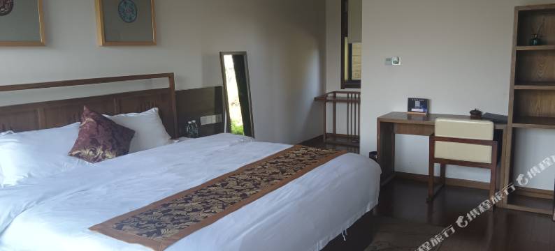 平江山水梧桐木屋轻奢民宿图片