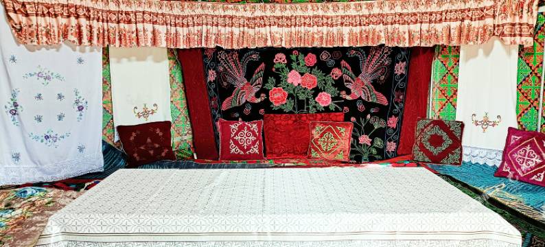 赛里木湖碧海蓝天民宿店图片