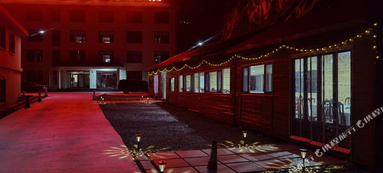 西柏坡赶考行酒店(西柏坡景区店)图片